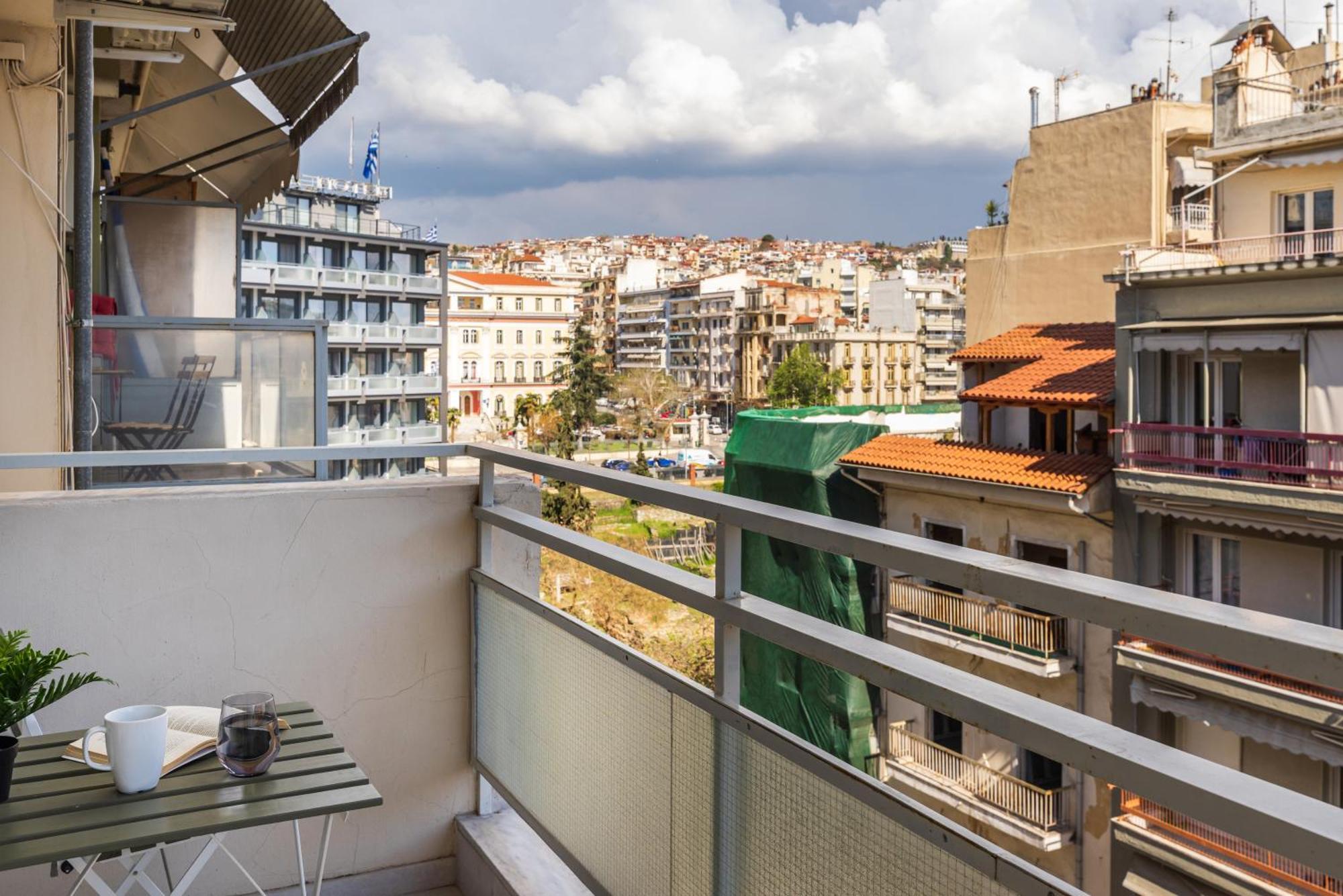 Coloured Nests Apartment Thessaloníki Ngoại thất bức ảnh